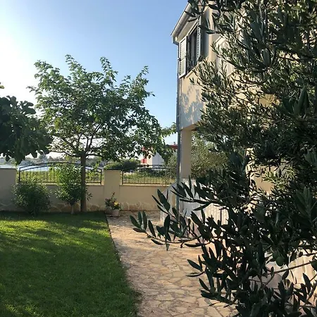 Olive Grove In Kroatien Direkt Am Nahe Zadar Und Nin Villa *