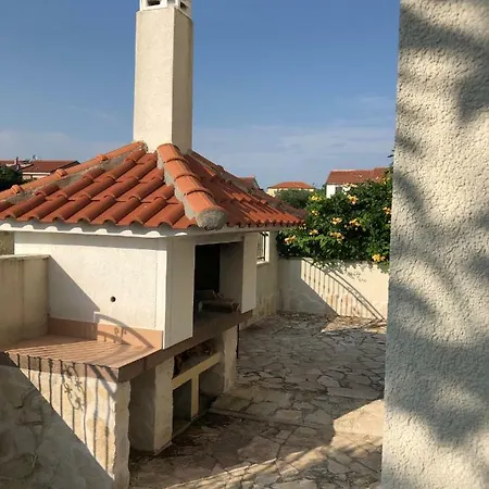 Olive Grove In Kroatien Direkt Am Nahe Zadar Und Nin 普利拉卡